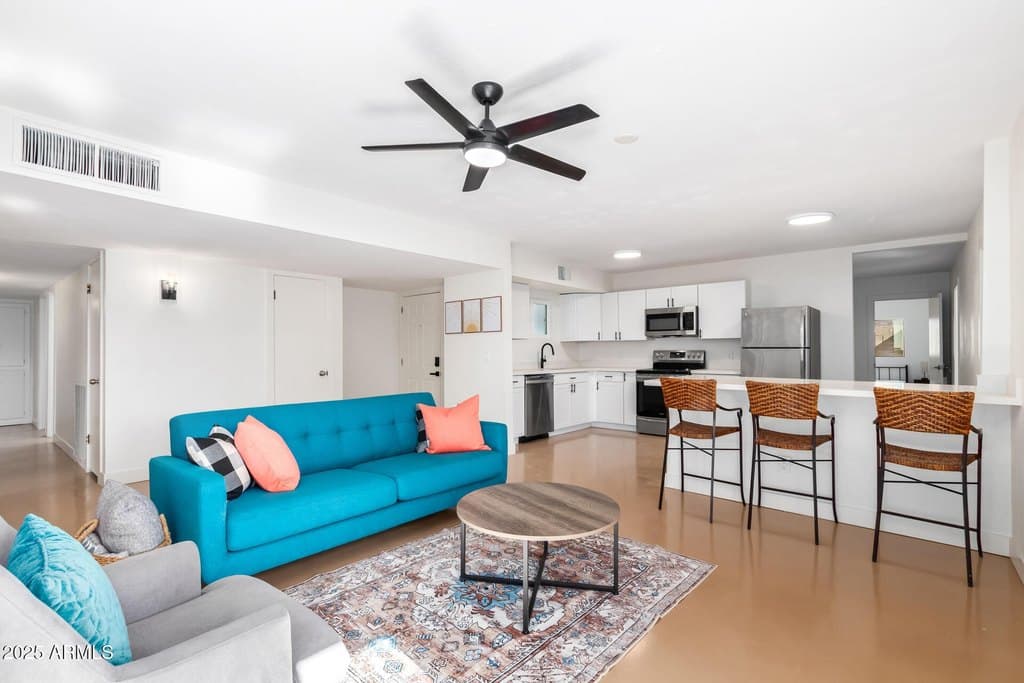 6201 W Indianola Ave