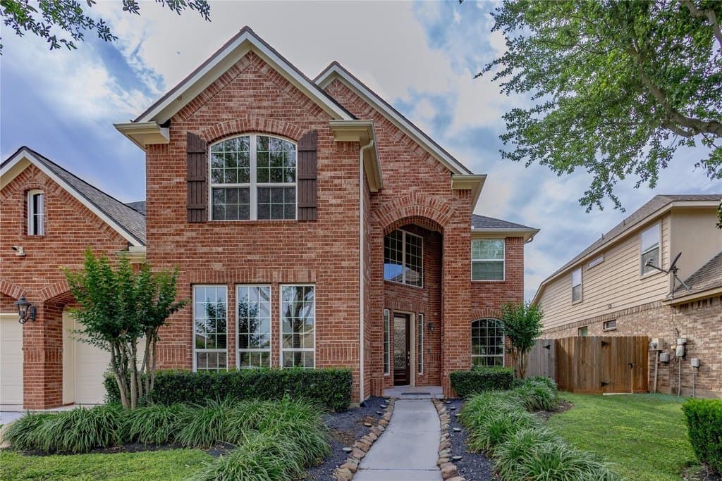 222 Trillium Dr, Sugar Land