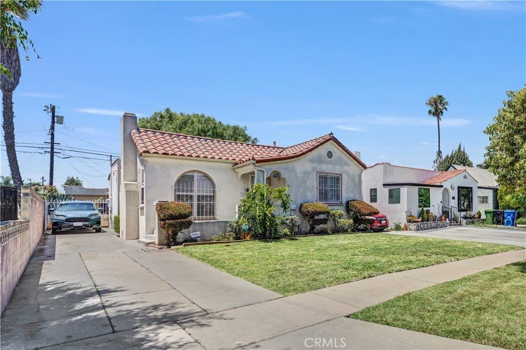 7527 S Hobart Blvd, Los Angeles