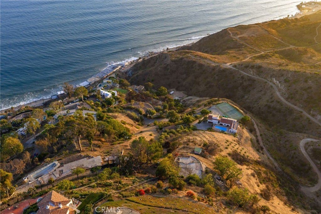 20795 Cool Oak Way, Malibu
