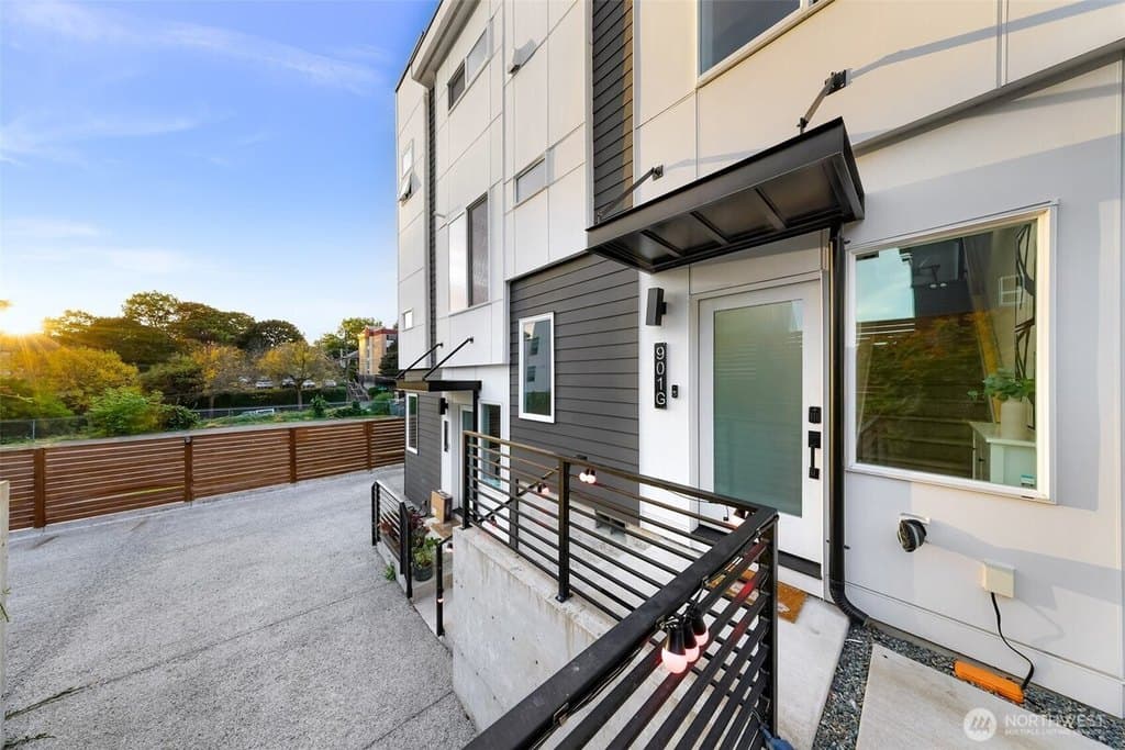 901 28th Ave S Unit G