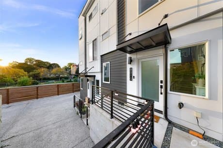 901 28th Ave S Unit G