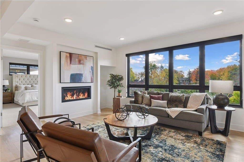 222 Ferndale Rd S Unit 203, Wayzata