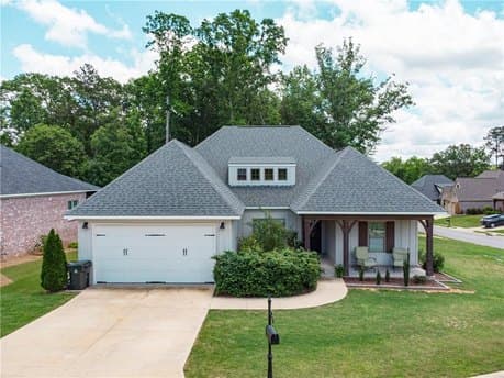 1695 Lois Ln