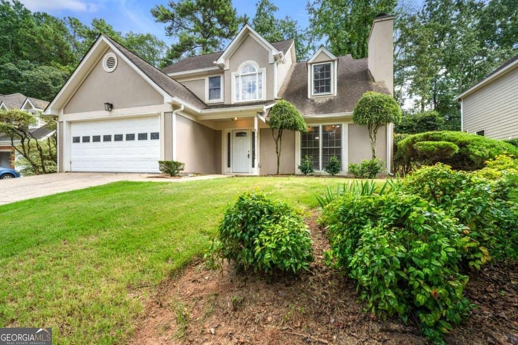 1055 Wellers Ct, Roswell