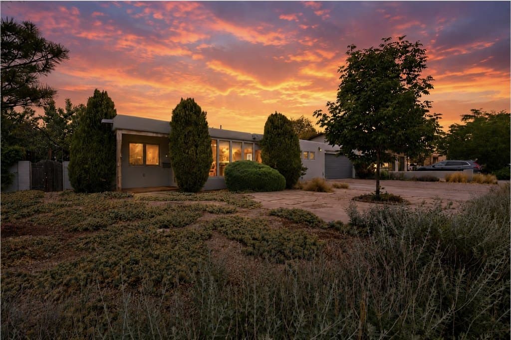 1967 Tijeras Rd