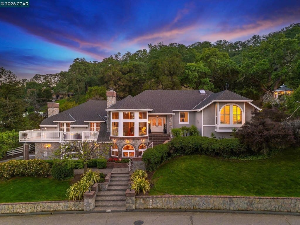 725 Castle Rock Rd, Walnut Creek