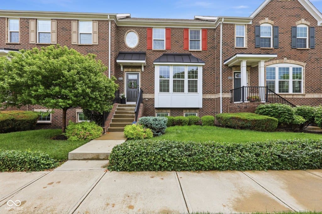 13083 Saxony Blvd Unit 1B, Fishers