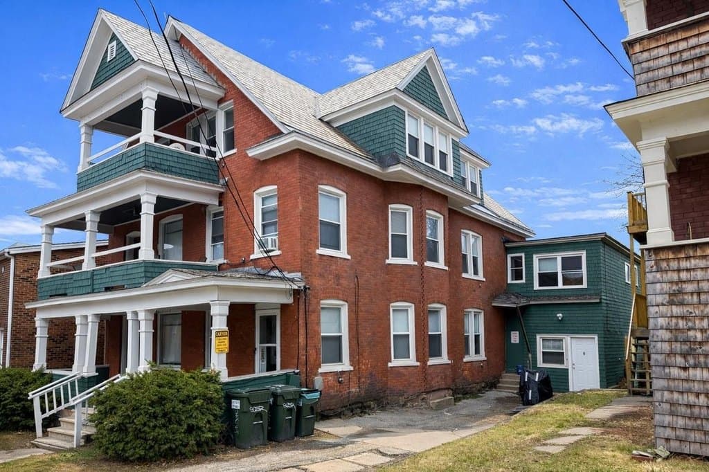 198-200 King St, Burlington