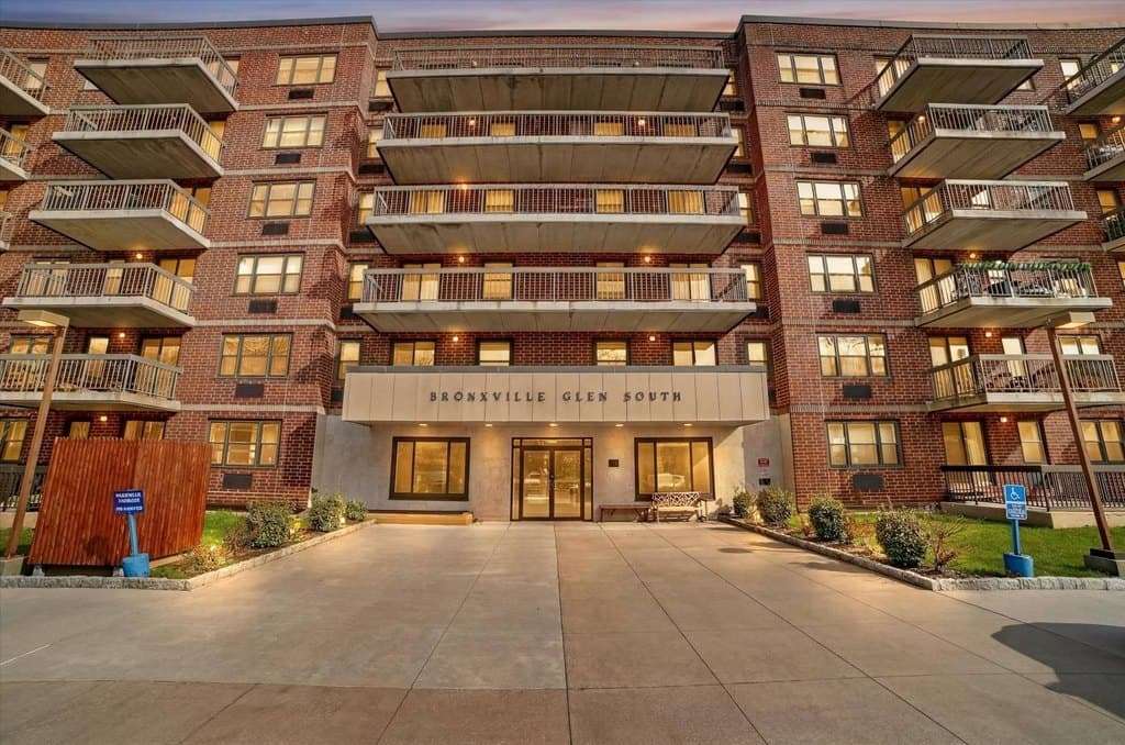 1376 Midland Ave Apt 810, Bronxville