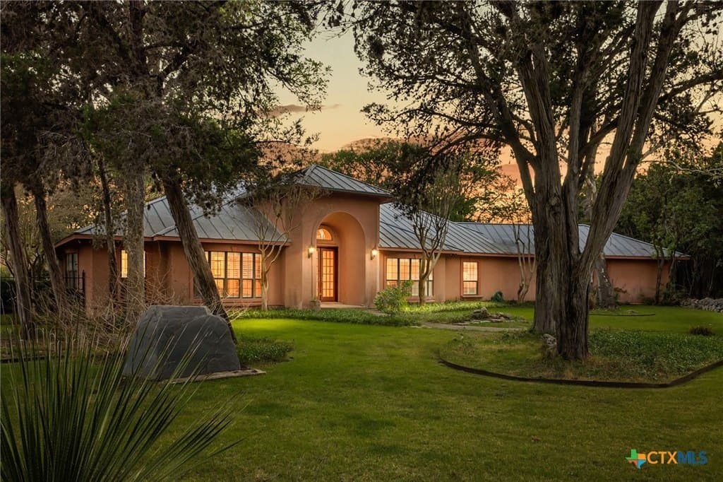 1901 Riada Dr, New Braunfels