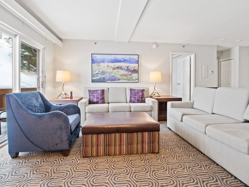 2254 S Frontage /Week 51 Rd Unit 106, Vail