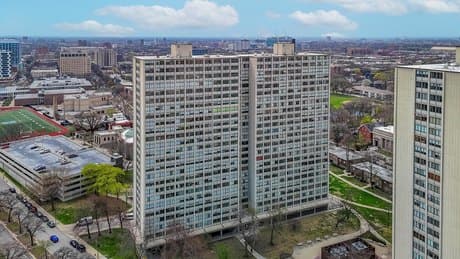 4850 S Lake Park Ave Apt 2111