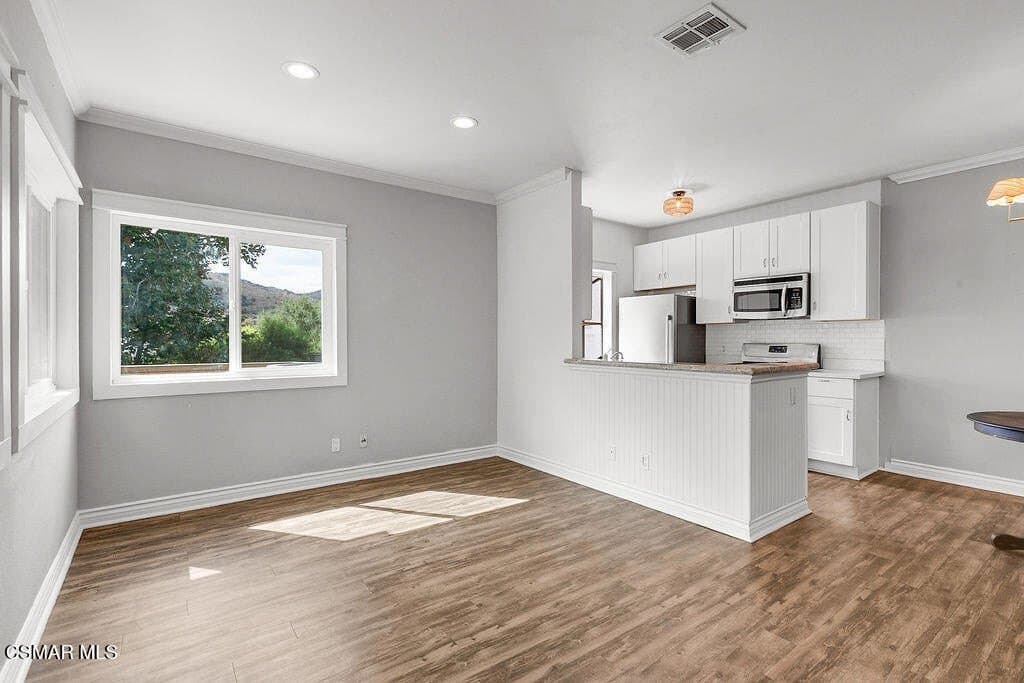 110 Maegan Pl Apt 13, Thousand Oaks