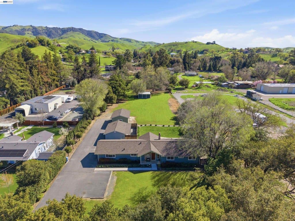 1450 Finley Rd, Pleasanton