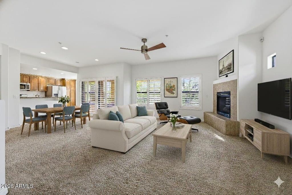 21320 N 56th St Unit 2047