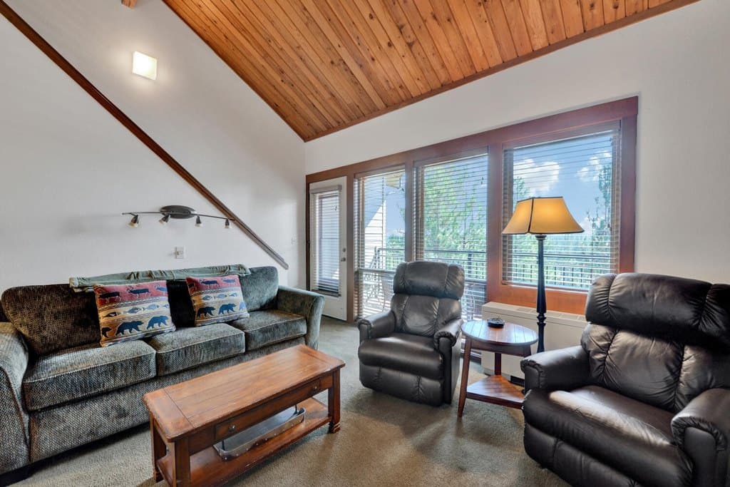 18575 SW Century Dr Unit 933, Bend