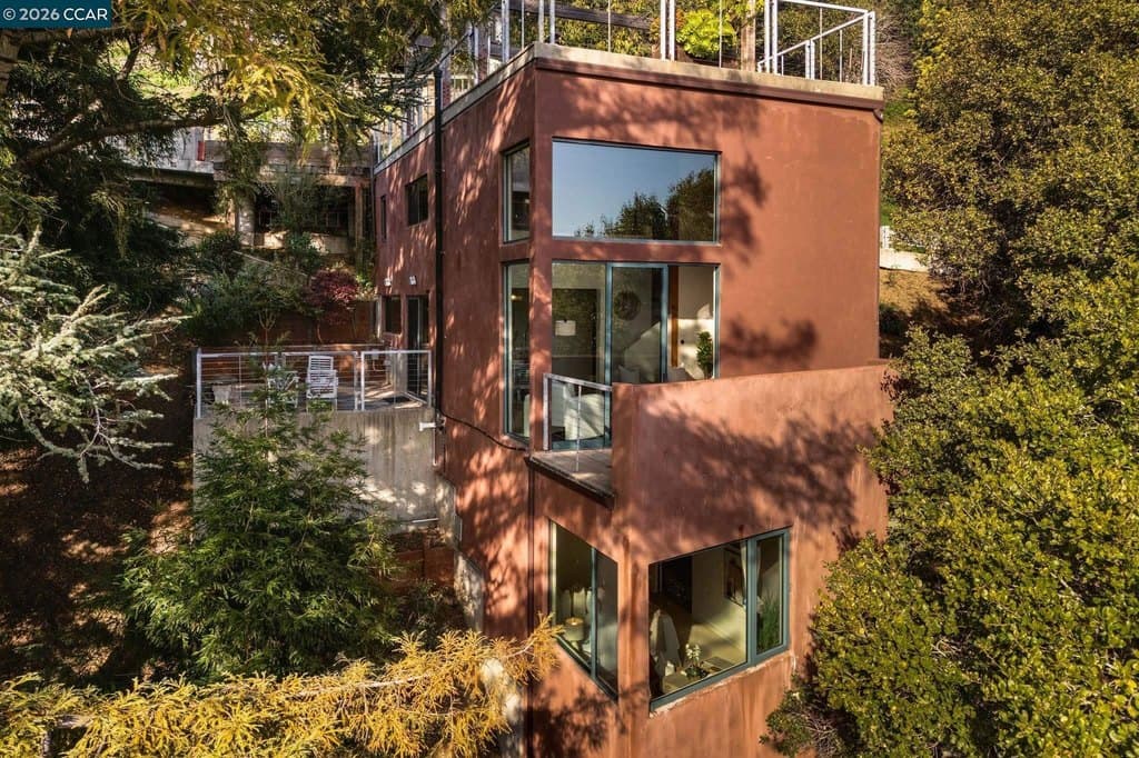 161 Panoramic Way, Berkeley