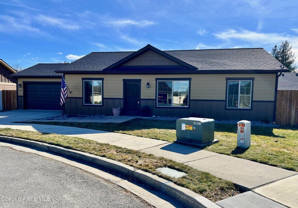 319 Creekview Ct, Sandpoint