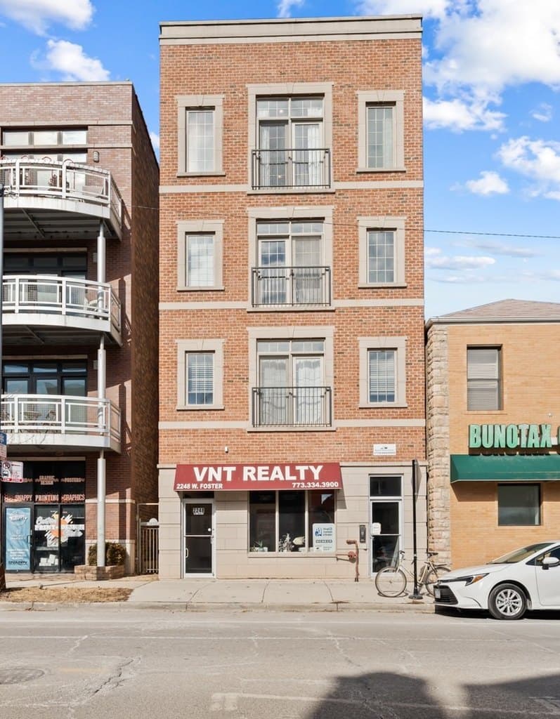 2248 W Foster Ave Apt 4