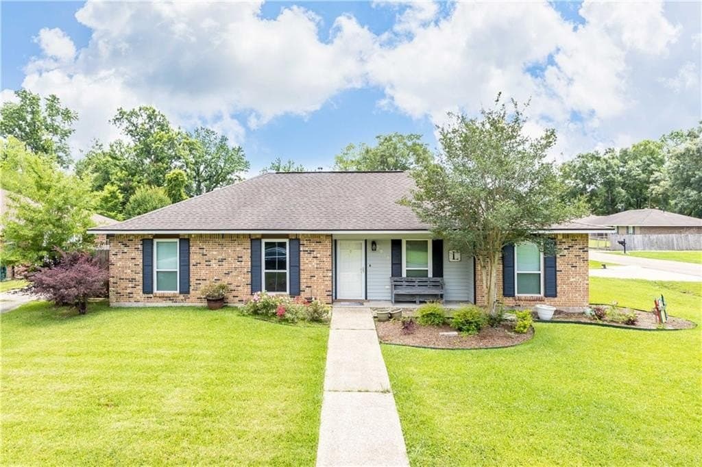 7639 Debit Dr, Baton Rouge