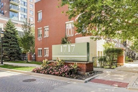 1717 S Prairie Ave Apt 1910