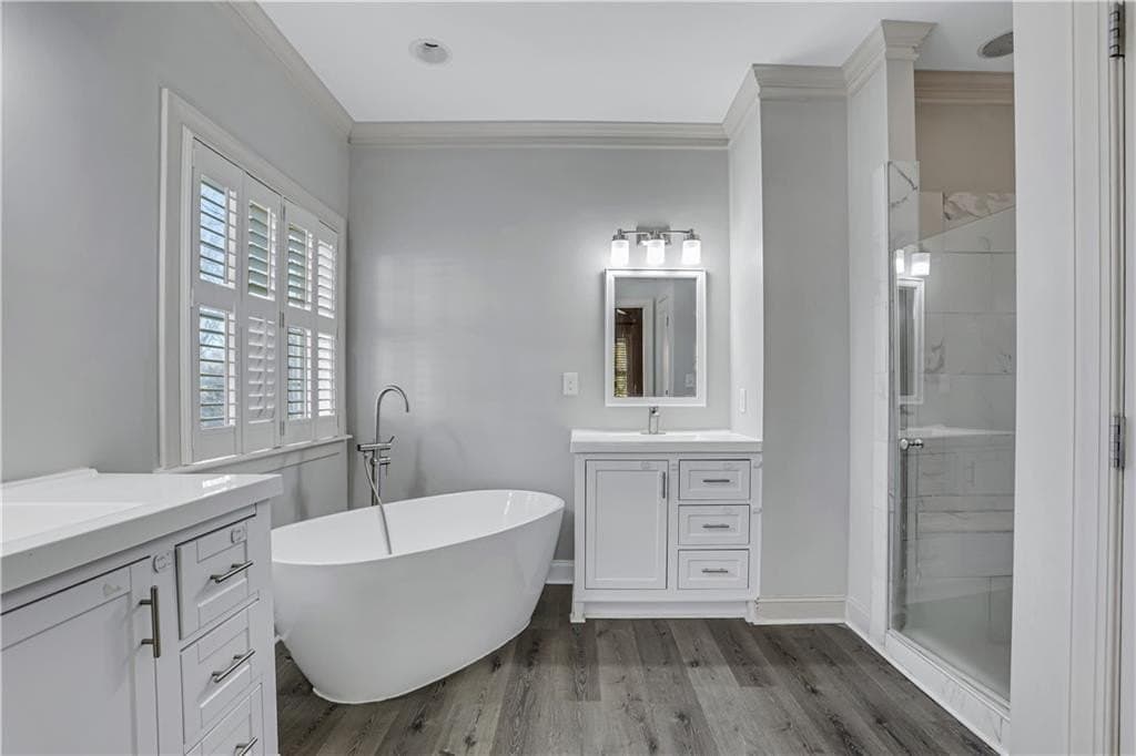 225 Carlyle Park Dr NE, Atlanta