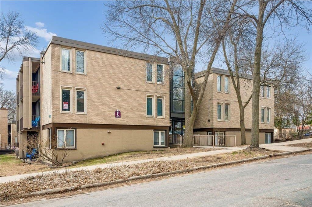 1405 E 40th St Apt 18F, Minneapolis