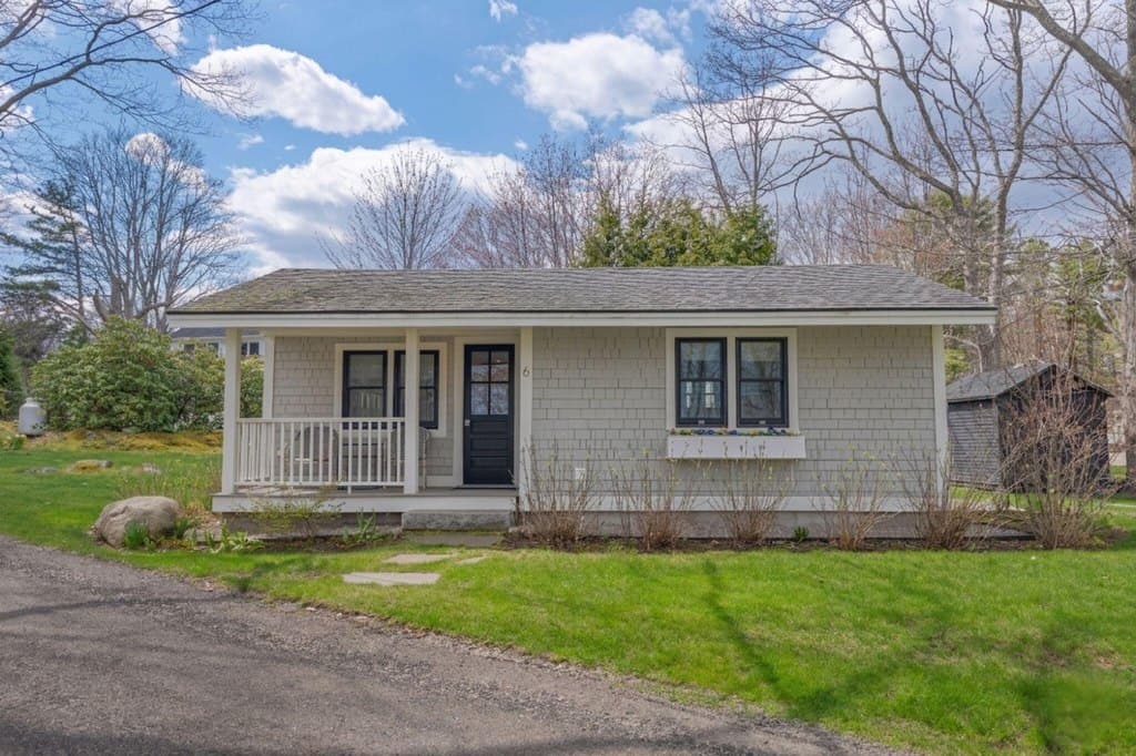 6 Perkins Ln, Kennebunkport