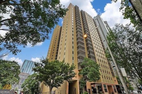 300 Peachtree St NE Apt 4C