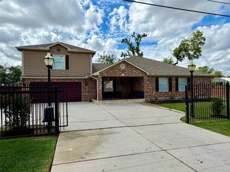 14110 Brownsville St