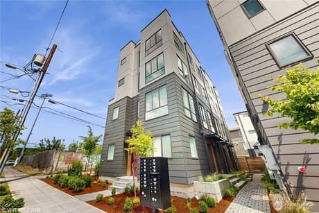 1300 E Remington Ct Unit A