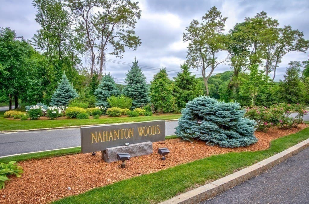 210 Nahanton St Apt 520, Newton