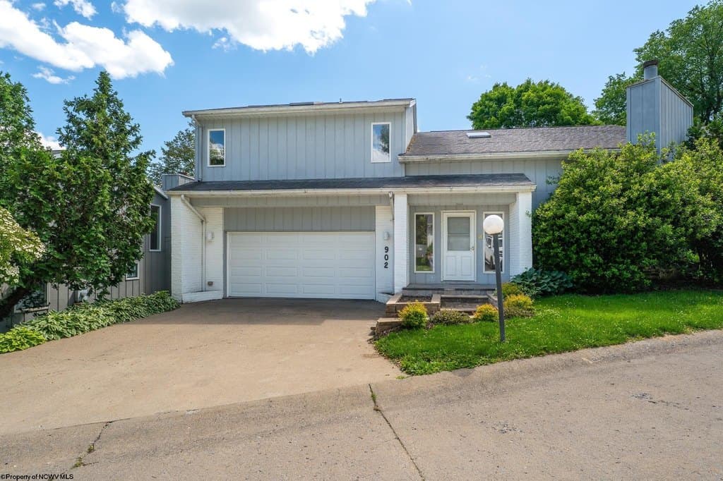 902 Stewart Pl, Morgantown