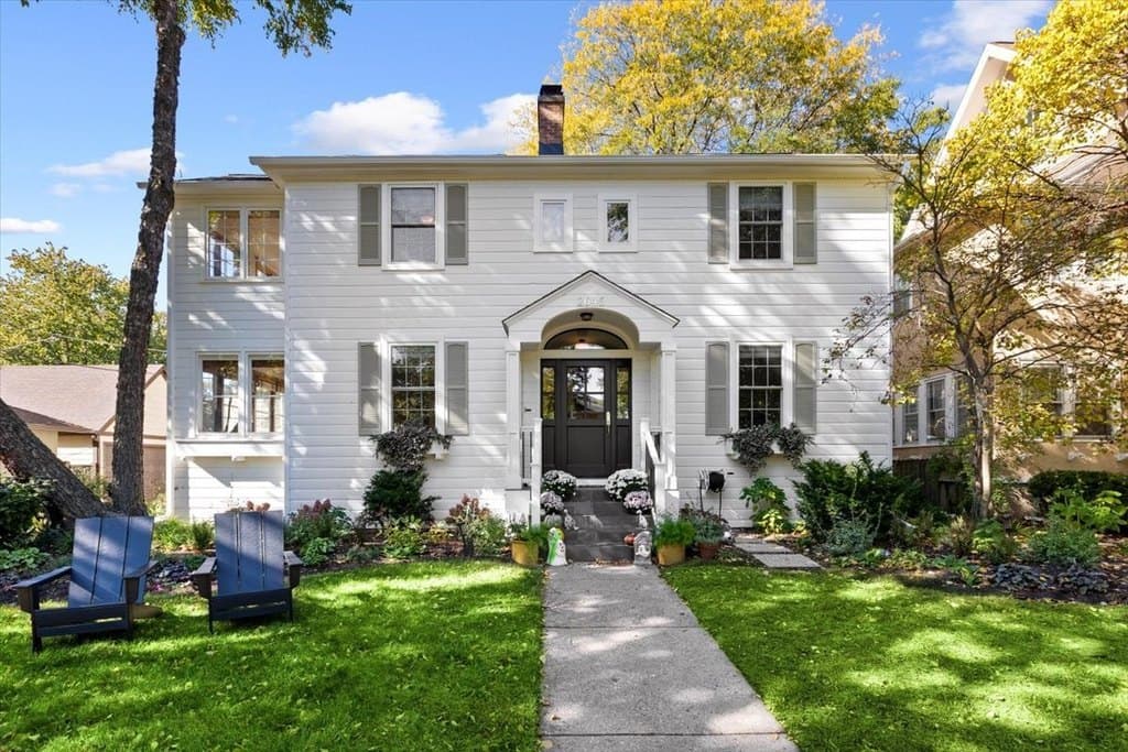 2646 Eastwood Ave, Evanston