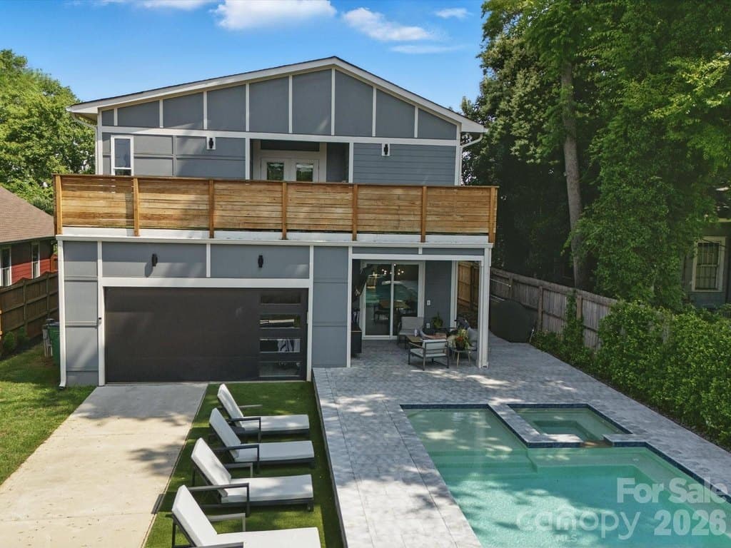 708 Cross Trail Dr, Charlotte