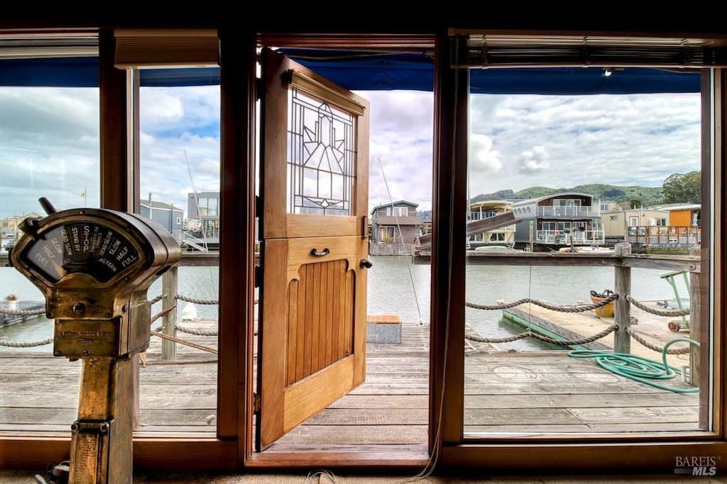 6 Yellow Ferry Dock, Sausalito