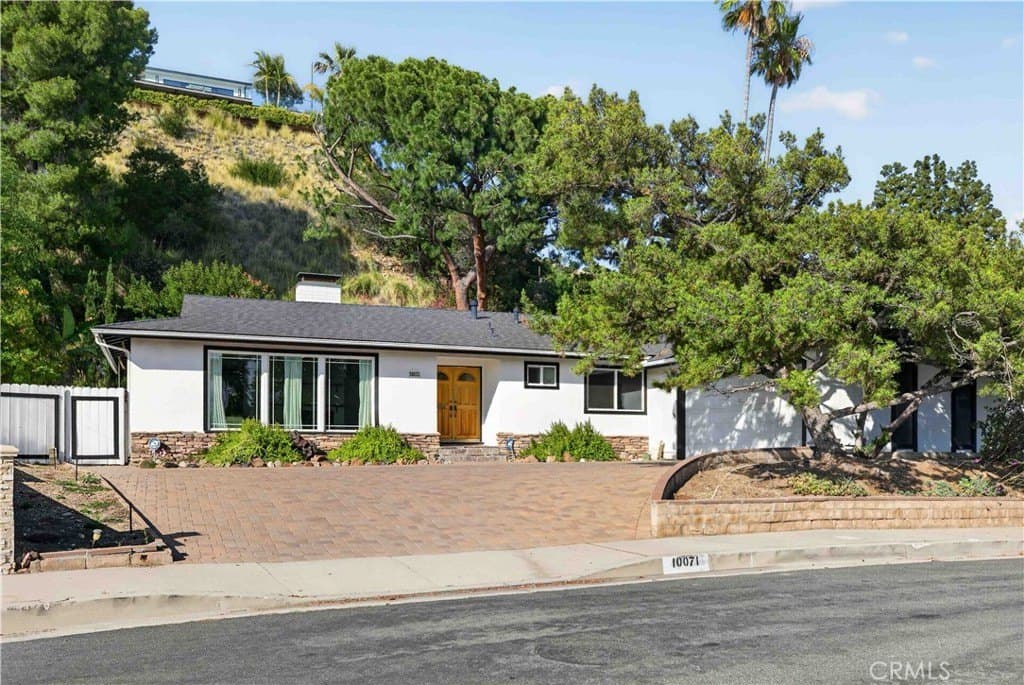 10071 Sully Dr
