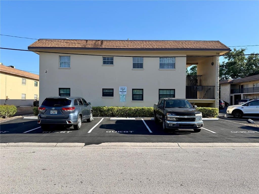 1320 Moreland Dr Unit 12, Clearwater
