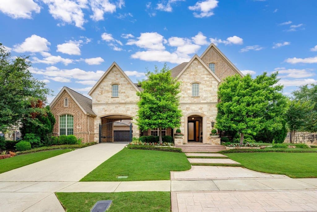 912 Berkshire Rd, Southlake