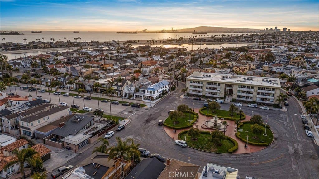 61 The Colonnade, Long Beach
