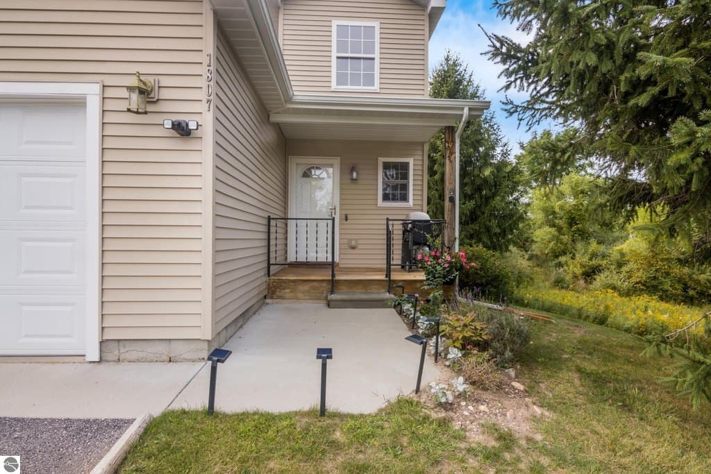 1807 St Joseph St Unit 28, Traverse City