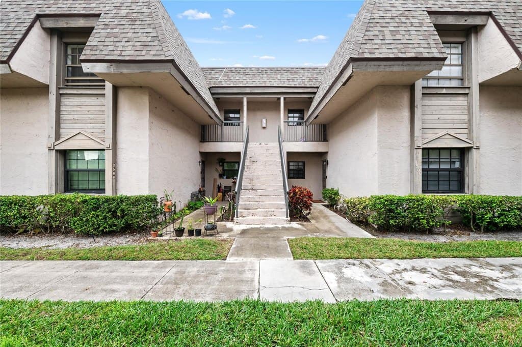 3574 NW 95th Ter Unit 8Q, Fort Lauderdale