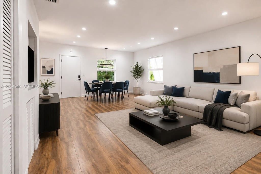 6815 Edgewater Dr Apt 201, Coral Gables