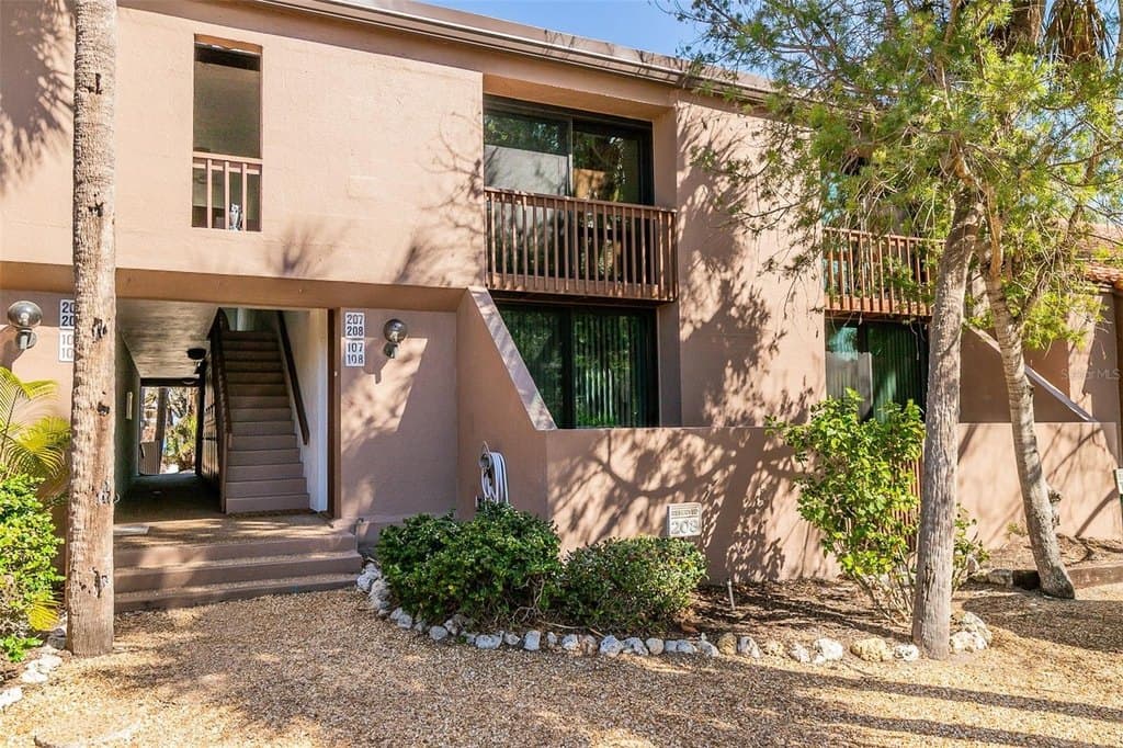 208 Pass Key Rd Unit 208, Sarasota