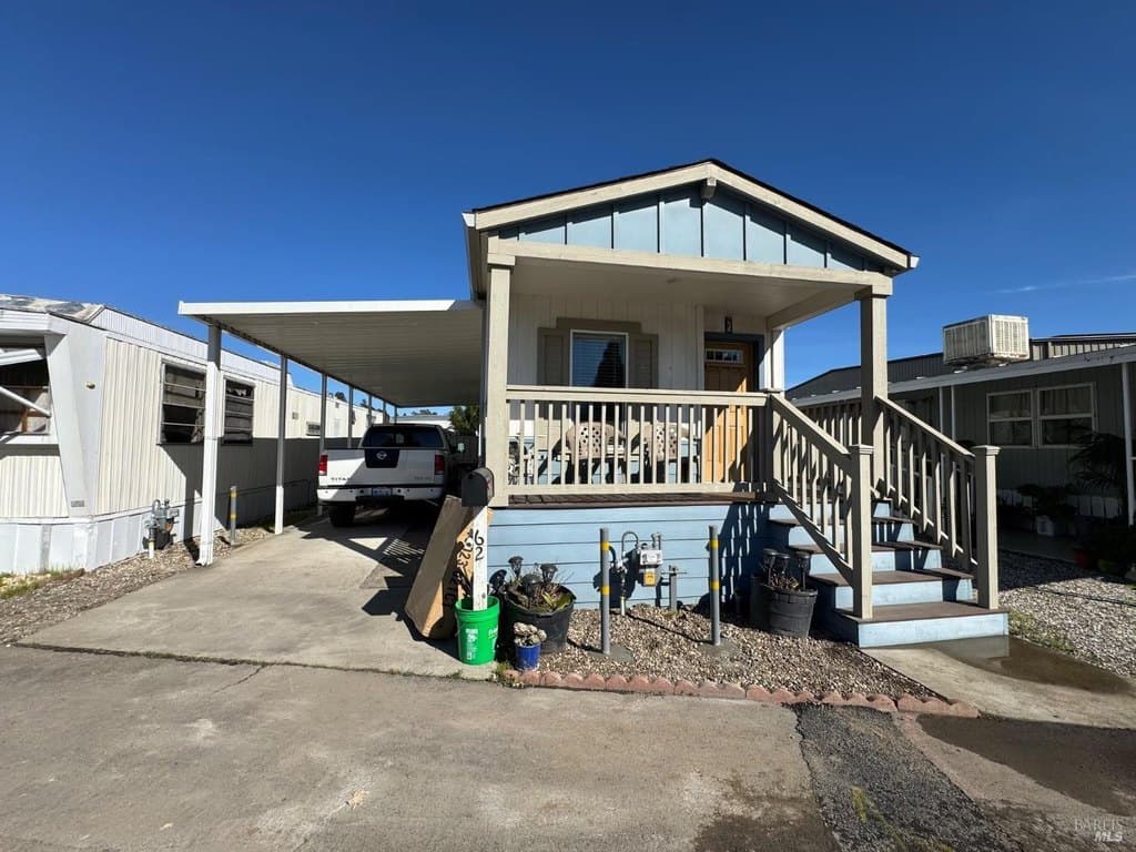 62 Romani Ct, Santa Rosa