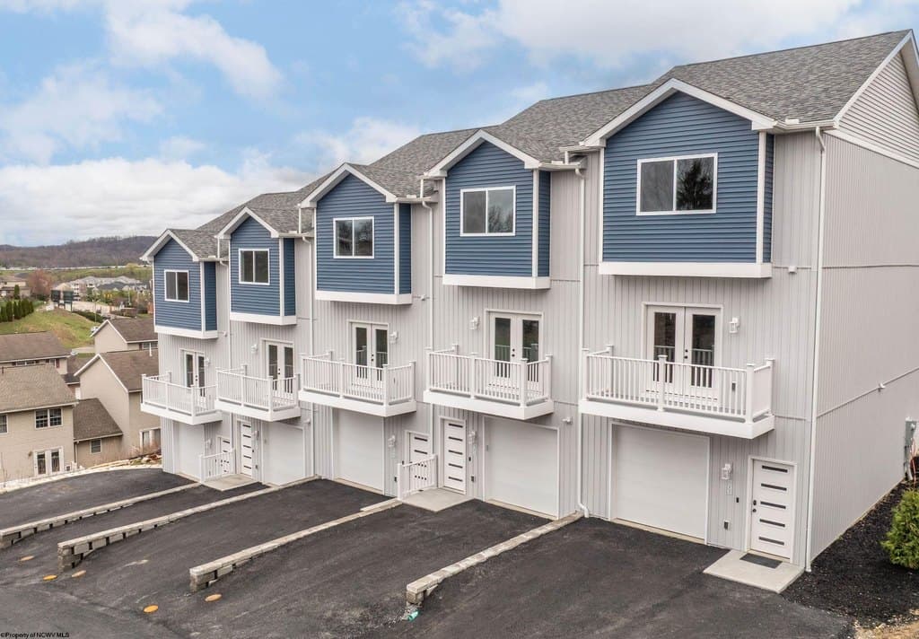 112 Chestnut Grv Apt 112, Morgantown