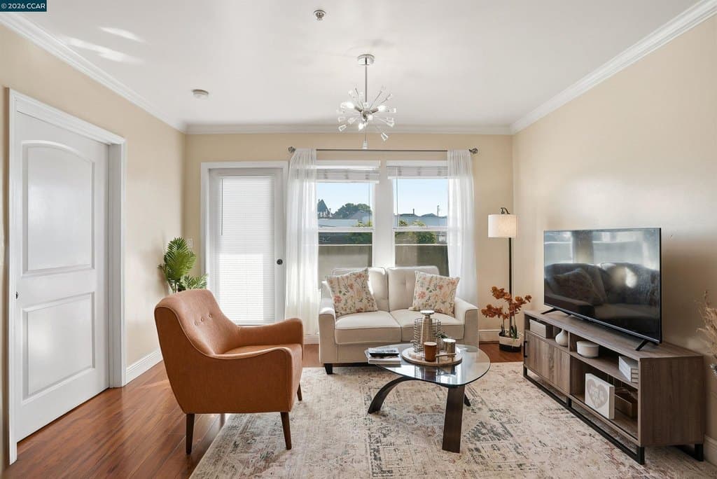 1515 14th Ave Apt 305, Oakland