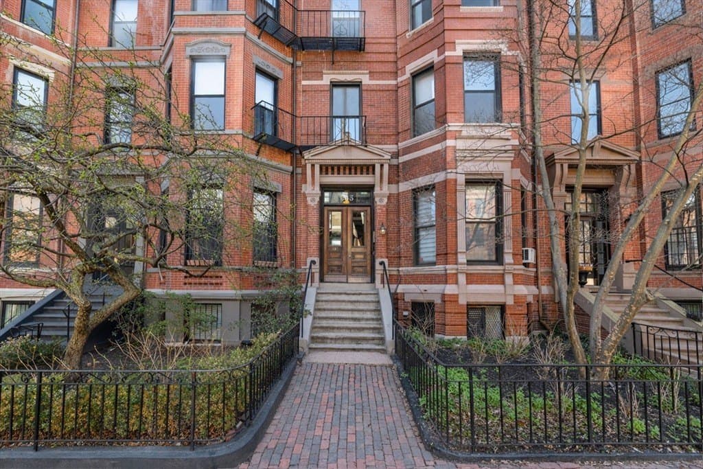 234 Marlborough St Apt 1