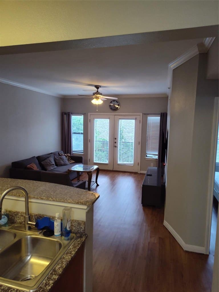 2502 Leon St Apt 304, Austin